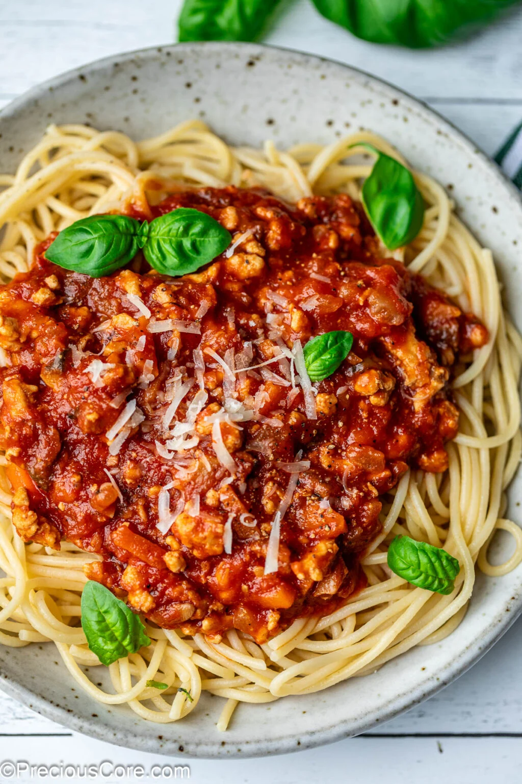 A plate of spaghetti bolognese